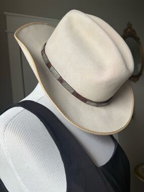 Vintage Stetson 4X Beaver Cowboy Hat Tan Western Size 7 1/4 Made in USA